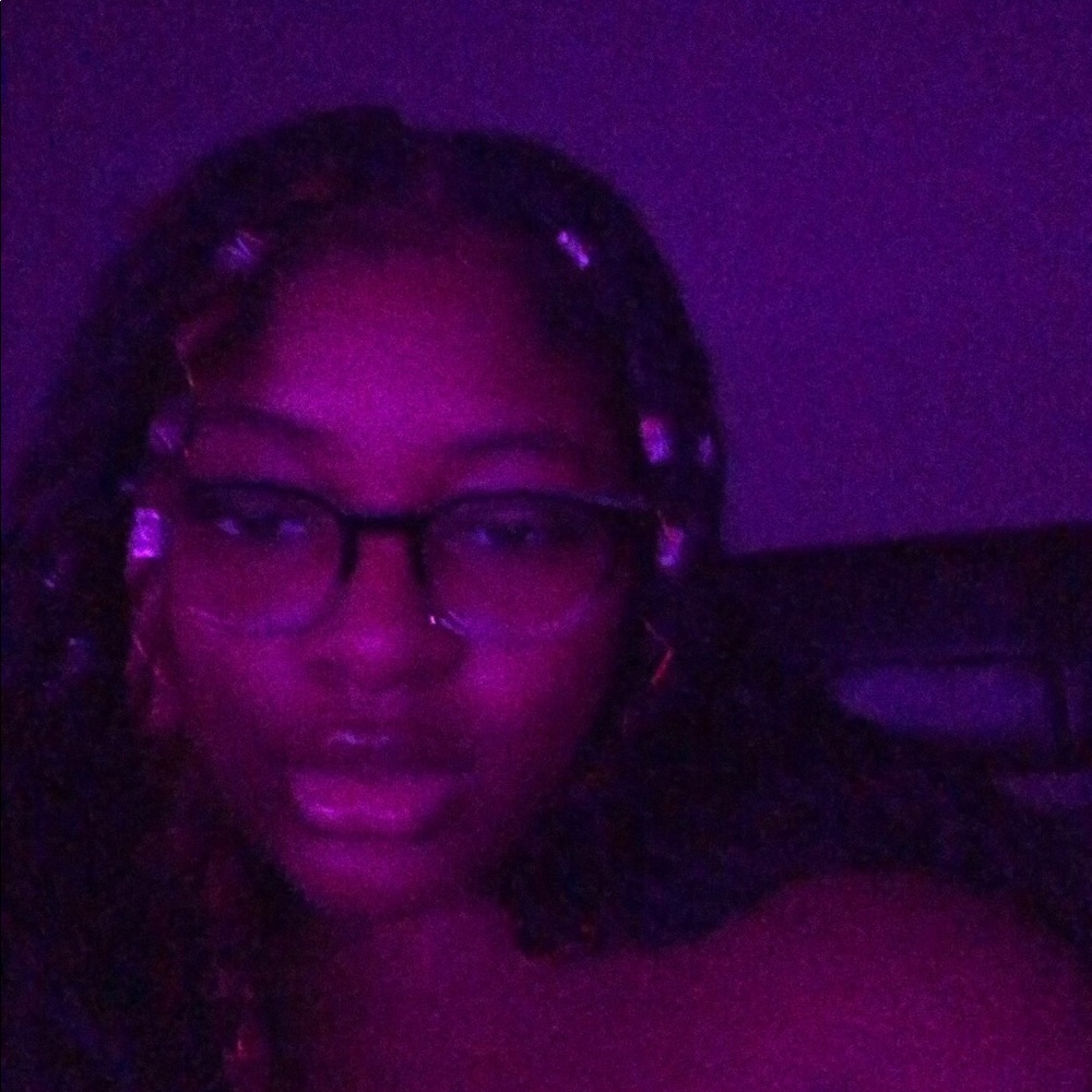 Meet your Posher, Jkyra